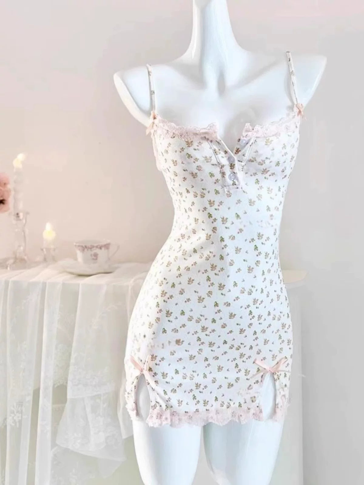 Poppy floral nightdress bust detail
